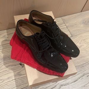 Good condition GREGGO PLAT PATENT BLACK.  Size 40.5